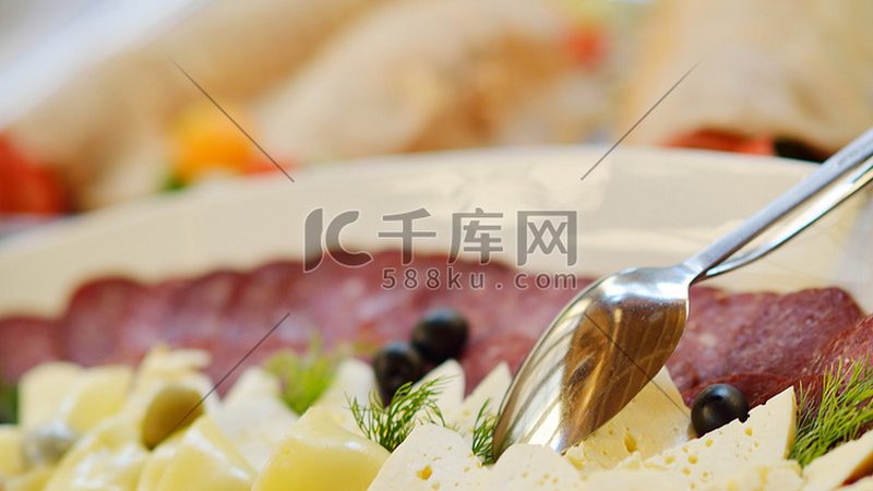 膨化食品车间，如何选购合适的设备？**